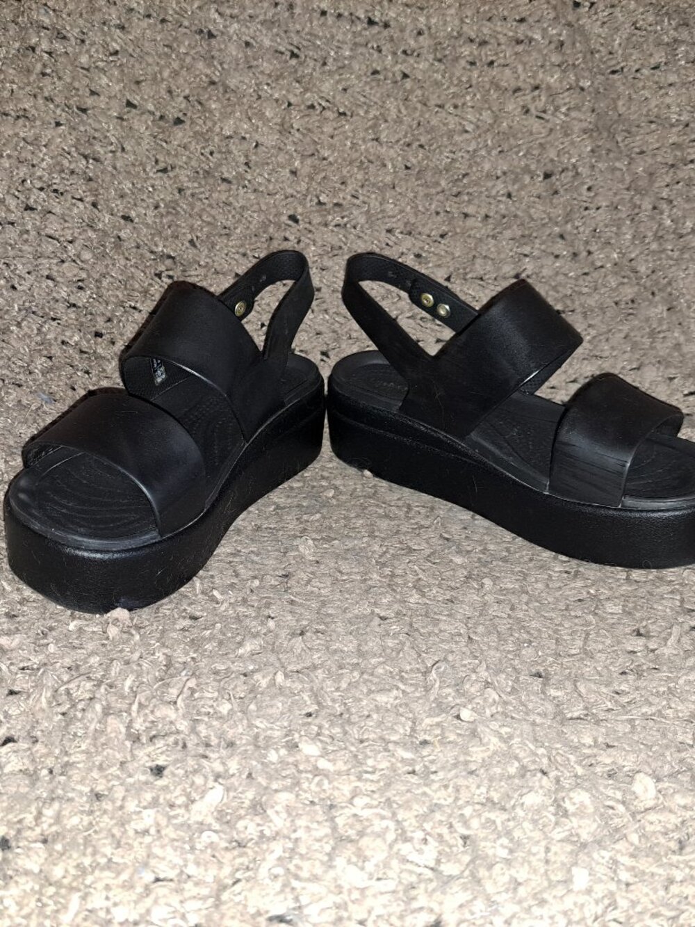CROCS-Brooklyn-Low Wedge Platform Sandals-LiteRide-Sz 6-Excellent - Picture 4 of 8